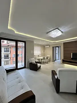 Kirayə verilir 3 otaqlı mənzil 130 m² — Bakı 3 otaq 130.00 m²