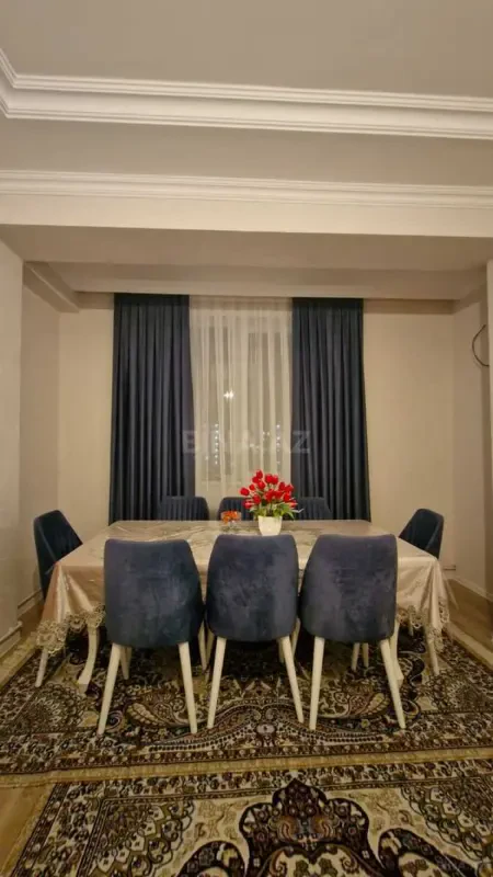 Kirayə verilir 2 otaqlı mənzil 56 m²