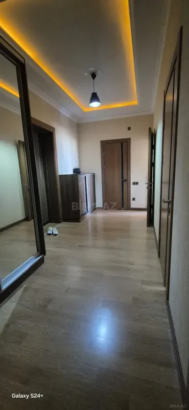 Kirayə verilir 2 otaqlı mənzil 76 m²