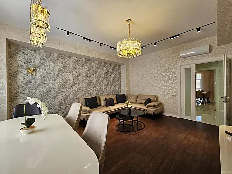 Kirayə verilir 3 otaqlı mənzil 140 m² — Bakı 3 otaq 140.00 m²