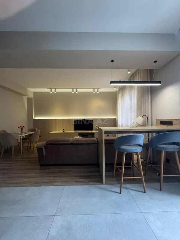 Kirayə verilir 2 otaqlı mənzil 80 m²