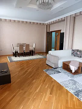 Kirayə verilir 3 otaqlı mənzil 178 m² — Bakı, Nizami 3 otaq 178.00 m²