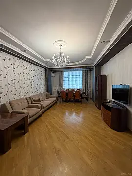 Kirayə verilir 3 otaqlı mənzil 150 m² — Bakı, 8-ci mikrorayon 3 otaq 150.00 m²