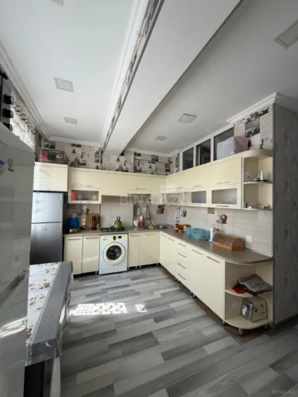 Satılır 2 otaqlı mənzil 70 m²