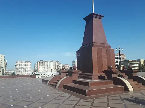 Satılır 3 otaqlı mənzil 135 m² — Bakı 3 otaq 135.00 m²