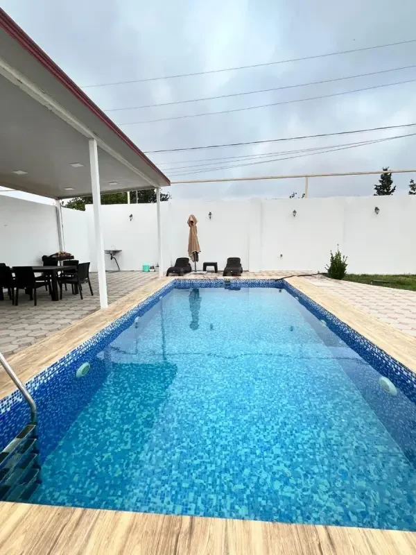 Kirayə verilir 3 otaqlı həyət evi 200 m²