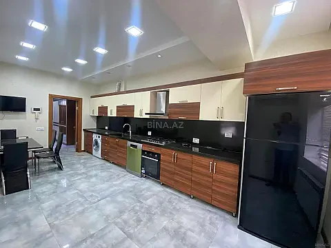 Kirayə verilir 3 otaqlı mənzil 150 m² — Bakı 3 otaq 150.00 m²