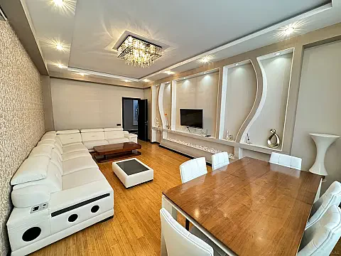 Kirayə verilir 3 otaqlı mənzil 135 m² — Bakı, Xətai 3 otaq 135.00 m²