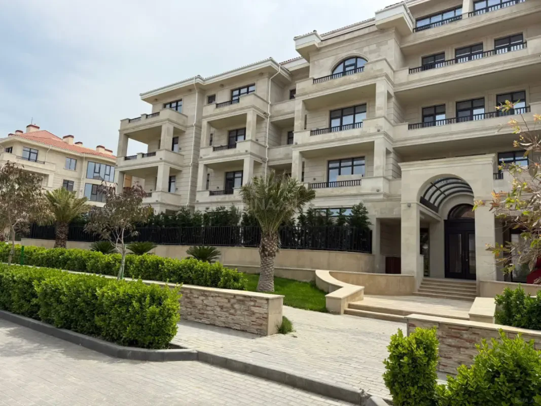 Kirayə verilir 2 otaqlı mənzil 105 m²