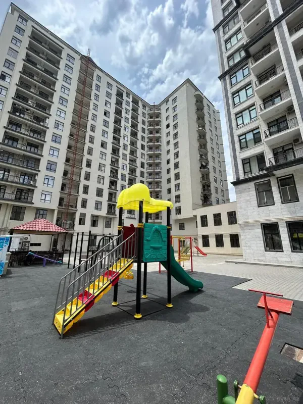 Satılır 1 otaqlı mənzil 70 m²