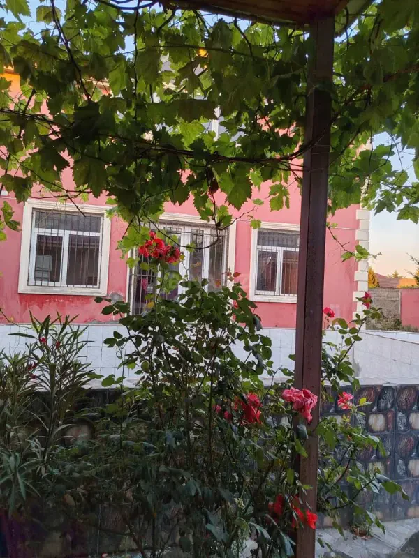 Kirayə verilir 5 otaqlı həyət evi 250 m²
