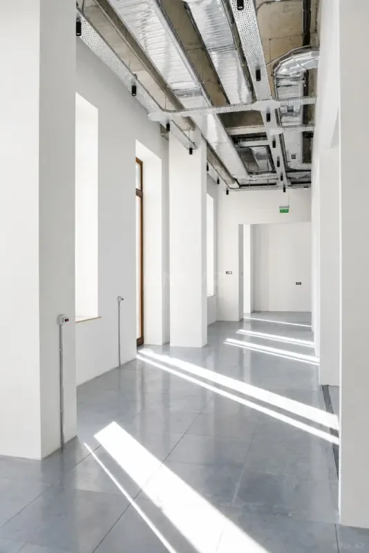 Kirayə verilir 3 otaqlı ofis 244 m²