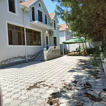 Kirayə verilir 3 otaqlı həyət evi 130 m² — Bakı, Buzovna 3 otaq 130.00 m²