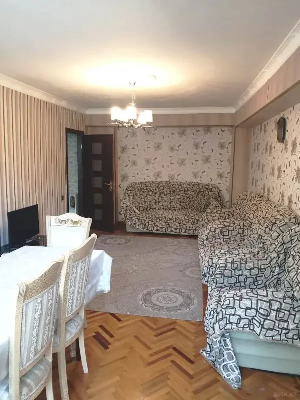 Kirayə verilir 2 otaqlı mənzil 70 m²