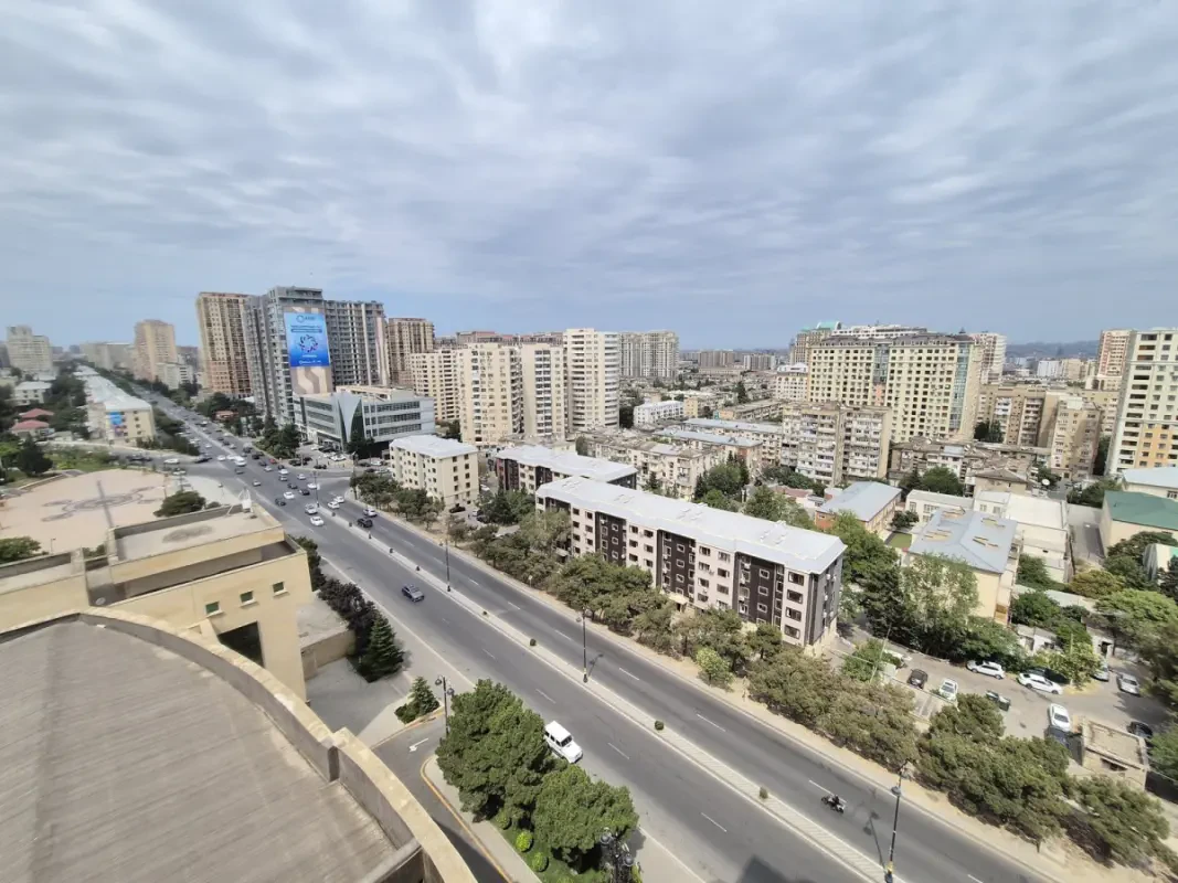 Satılır 2 otaqlı mənzil 94 m²
