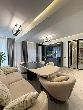 Satılır 3 otaqlı mənzil 140 m² — Bakı 3 otaq 140.00 m²