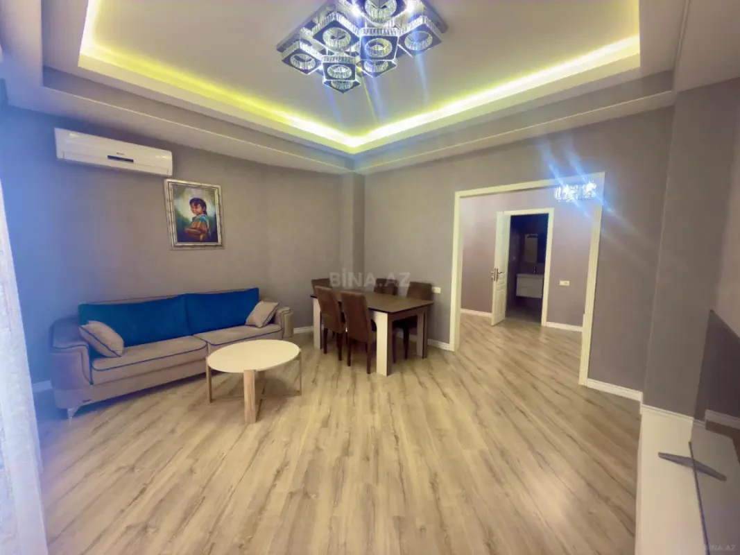 Satılır 3 otaqlı mənzil 190 m²