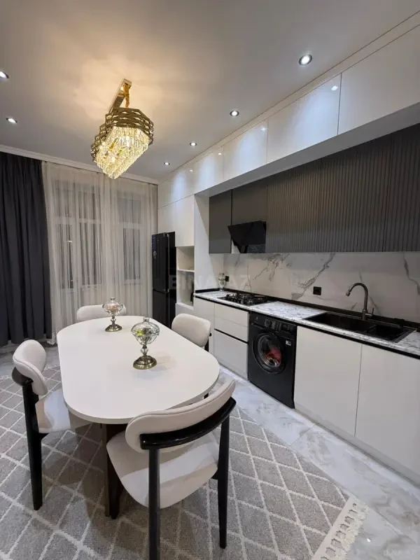 Satılır 2 otaqlı mənzil 90 m²