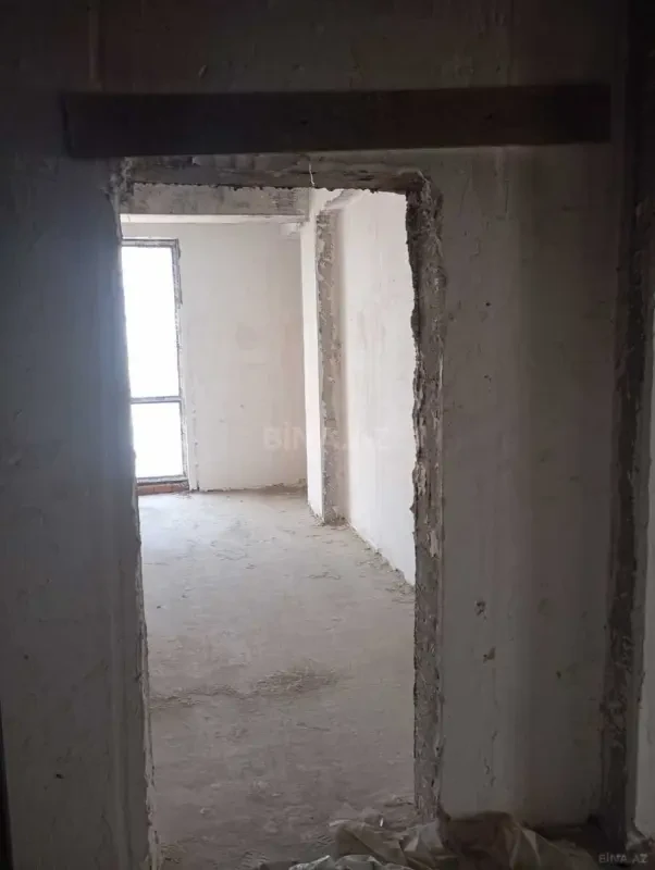 Satılır 3 otaqlı mənzil 147 m²