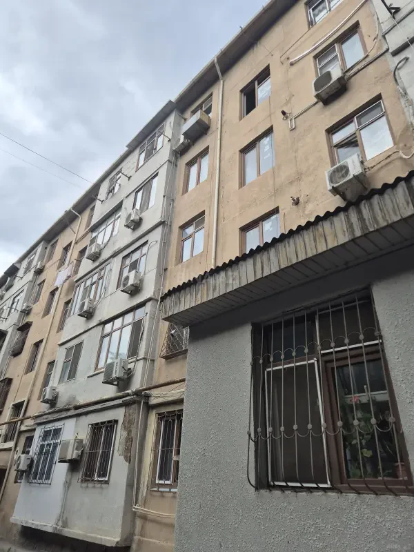 Satılır 3 otaqlı mənzil 60 m²