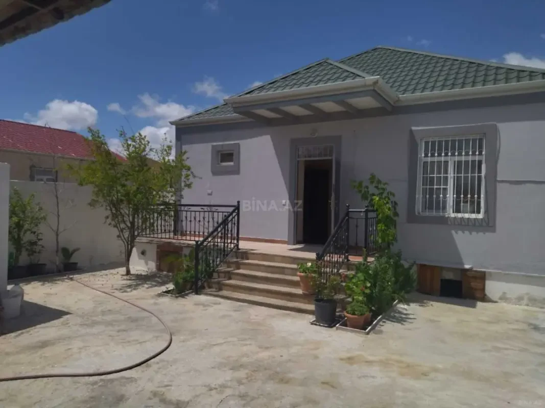 Satılır 3 otaqlı həyət evi 100 m²