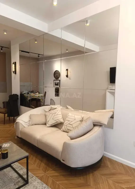 Satılır 2 otaqlı mənzil 73 m²