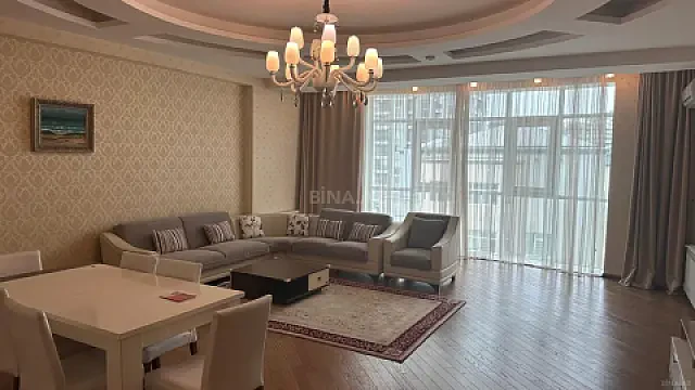 Kirayə verilir 4 otaqlı mənzil 220 m² — Bakı 4 otaq 220.00 m²