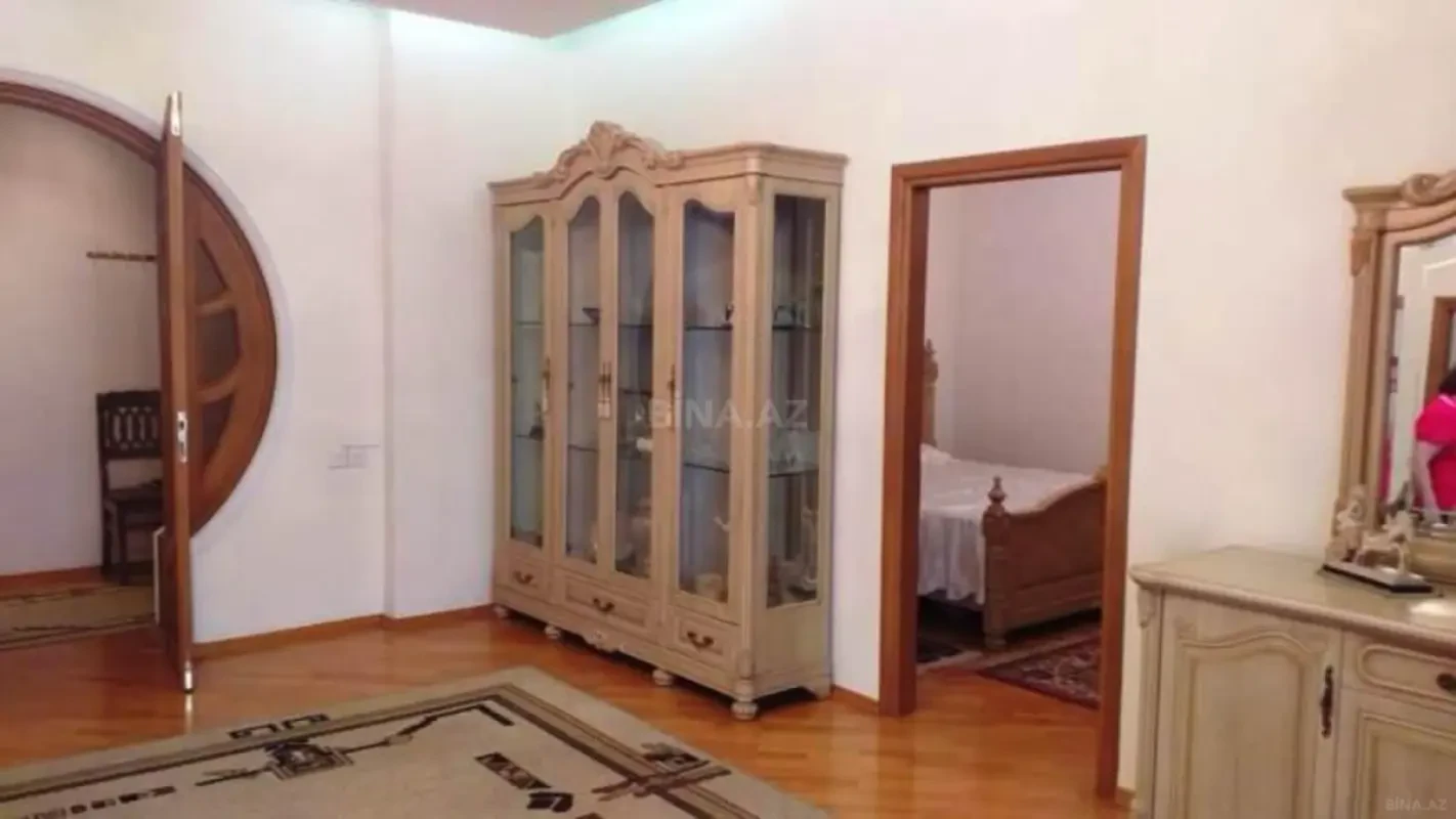 Kirayə verilir 3 otaqlı mənzil 110 m²