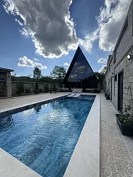 Satılır 6 otaqlı həyət evi 300 m² — Qəbələ 6 otaq 300.00 m²