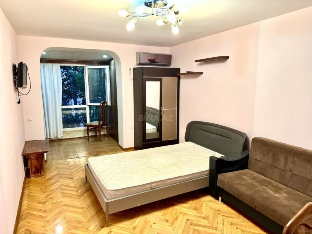 Satılır 1 otaqlı mənzil 38 m²