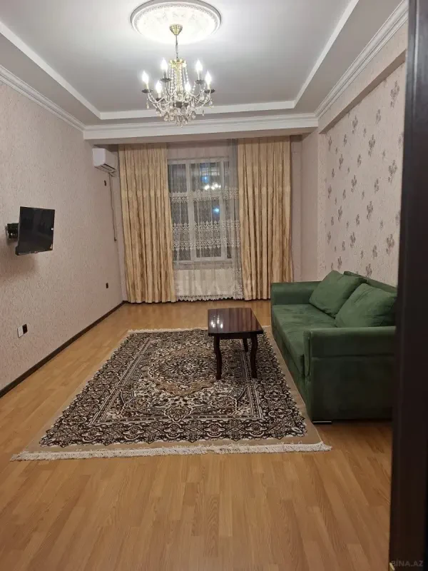 Kirayə verilir 2 otaqlı mənzil 90 m²