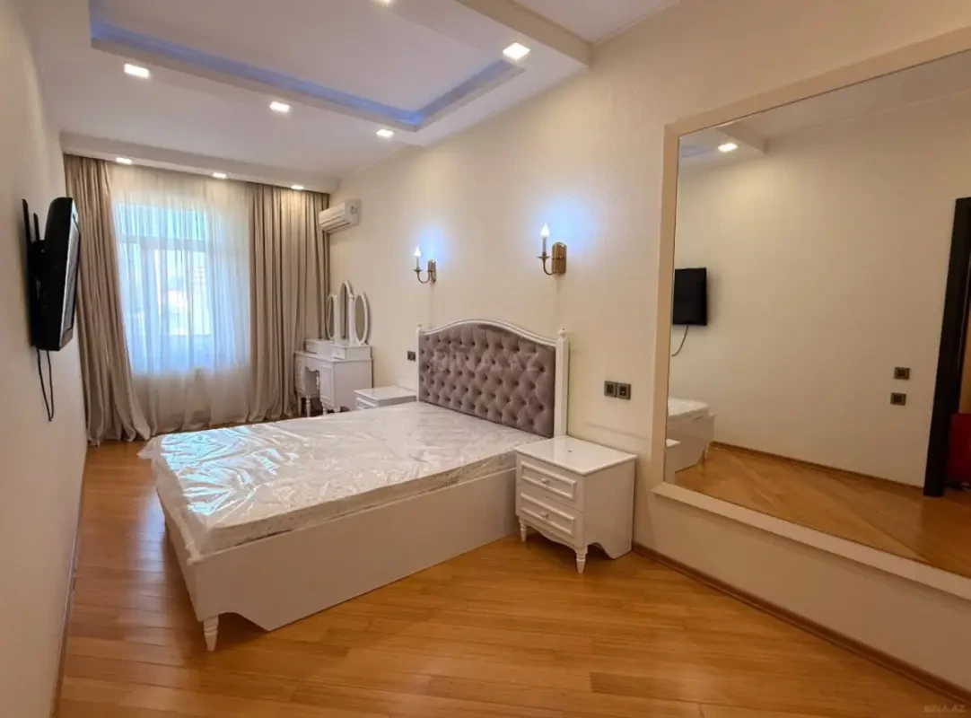 Kirayə verilir 3 otaqlı mənzil 130 m²