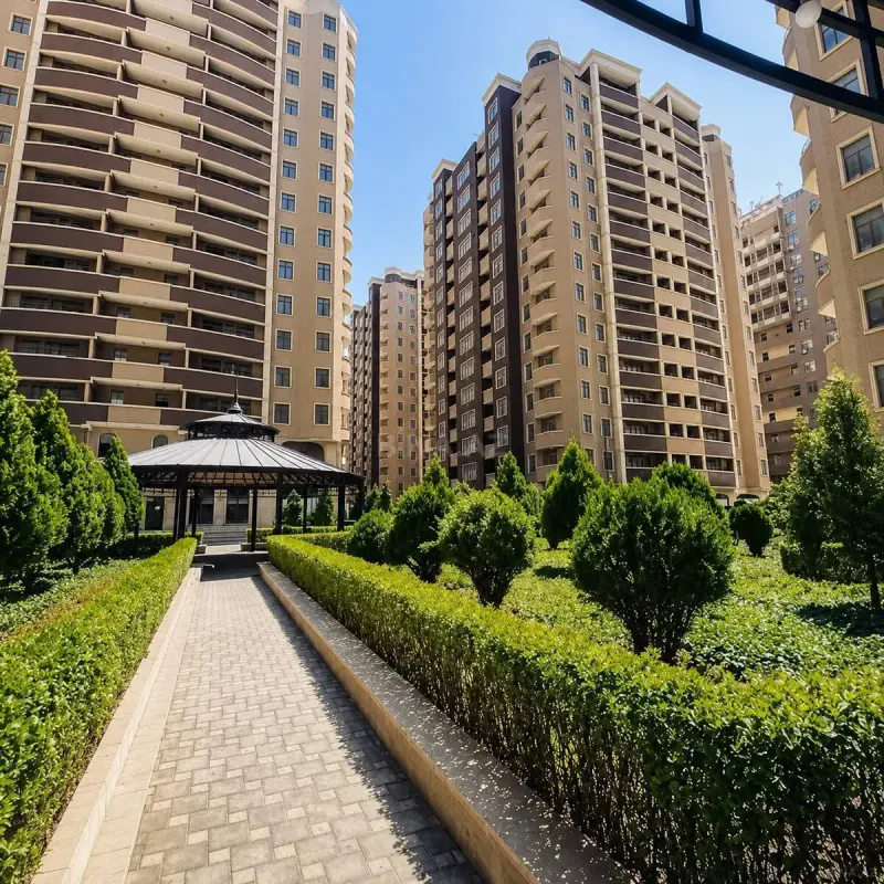 Satılır 2 otaqlı mənzil 110 m²