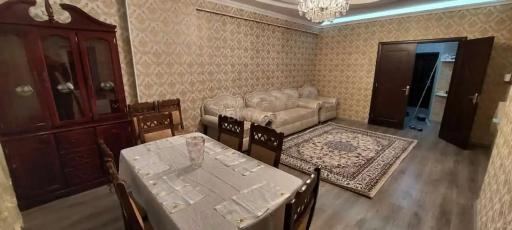 Kirayə verilir 2 otaqlı mənzil 68 m²