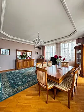 Satılır 4 otaqlı mənzil 170 m² — Bakı, İnşaatçılar 4 otaq 170.00 m²