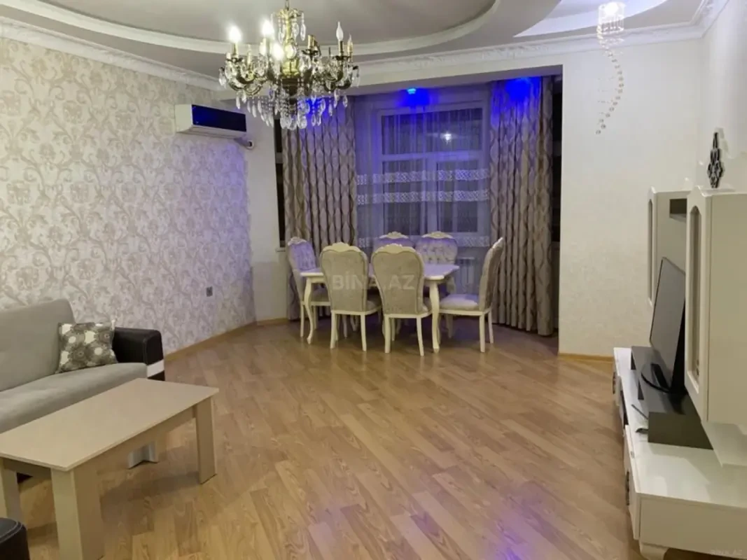 Kirayə verilir 3 otaqlı mənzil 120 m²