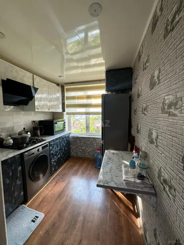 Satılır 4 otaqlı mənzil 90 m²