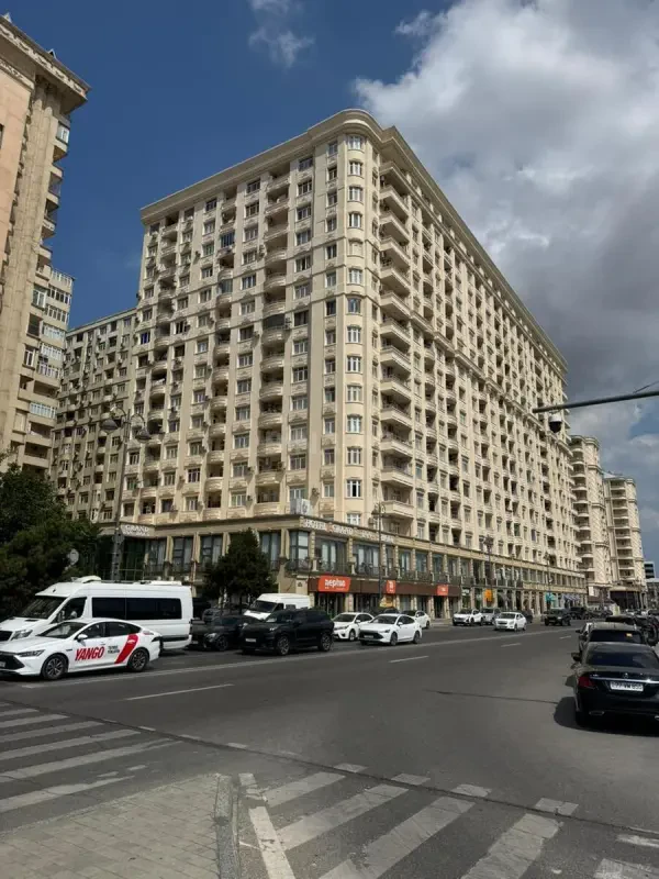 Satılır 3 otaqlı mənzil 100 m²