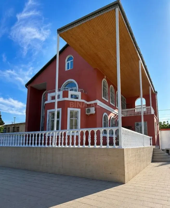 Kirayə verilir 5 otaqlı həyət evi 200 m²