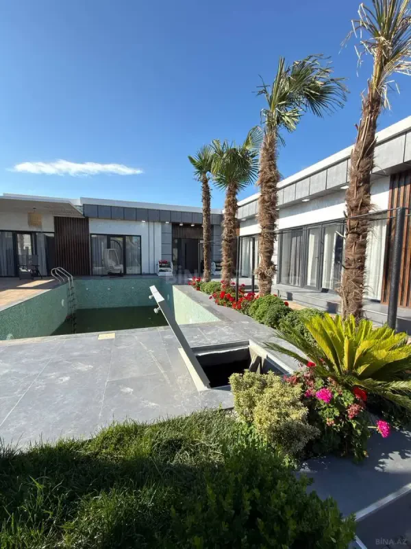 Satılır 5 otaqlı həyət evi 215 m²