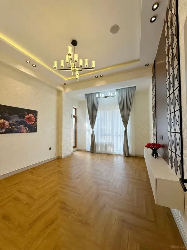 Satılır 2 otaqlı mənzil 68 m²