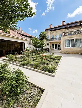 Satılır 6 otaqlı həyət evi 550 m² — Bakı 6 otaq 550.00 m²