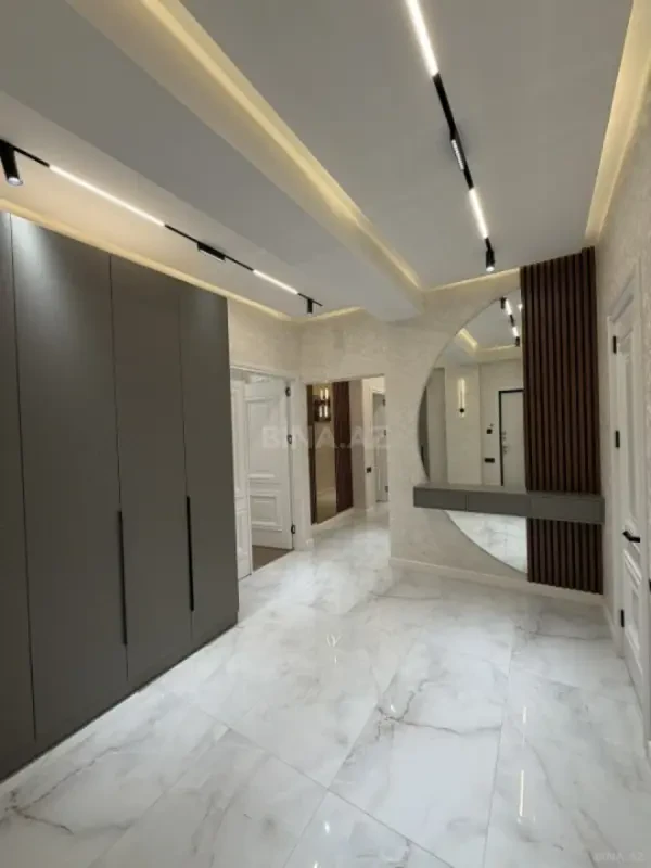 Satılır 3 otaqlı mənzil 114 m²
