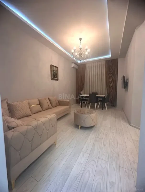 Kirayə verilir 2 otaqlı mənzil 85 m²