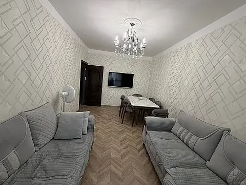 Satılır 4 otaqlı mənzil 105 m² — Bakı, Nizami 4 otaq 105.00 m²