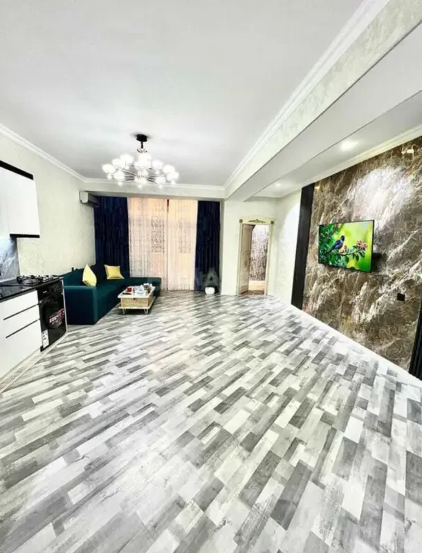 Satılır 2 otaqlı mənzil 76 m²