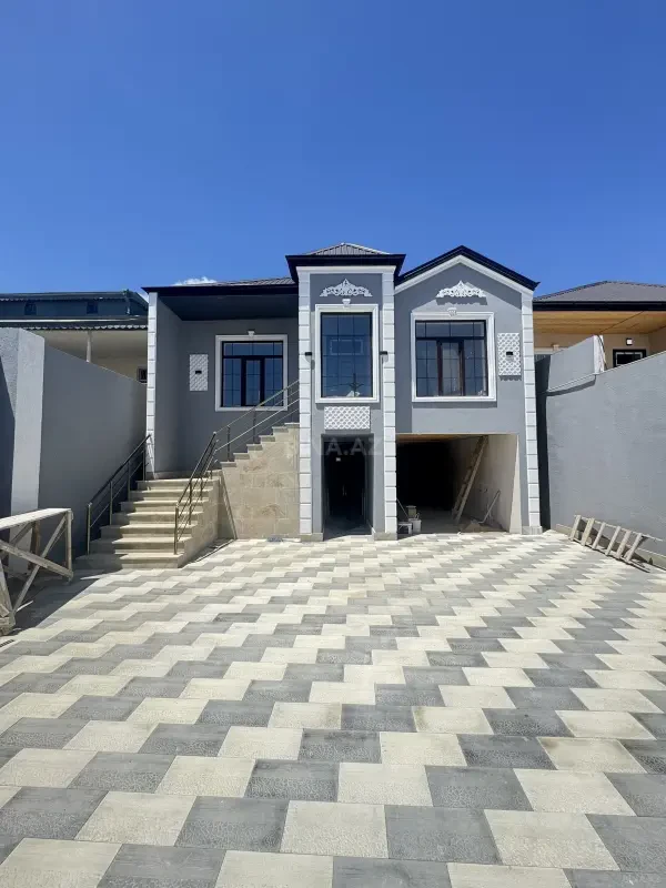 Satılır 4 otaqlı həyət evi 150 m²