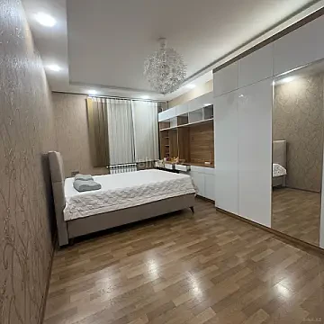 Satılır 3 otaqlı mənzil 65 m² — Bakı, Memar Əcəmi yanı 3 otaq 65.00 m²