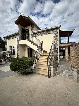 Kirayə verilir 3 otaqlı həyət evi 70 m² — Bakı, Novxanı 3 otaq 70.00 m²