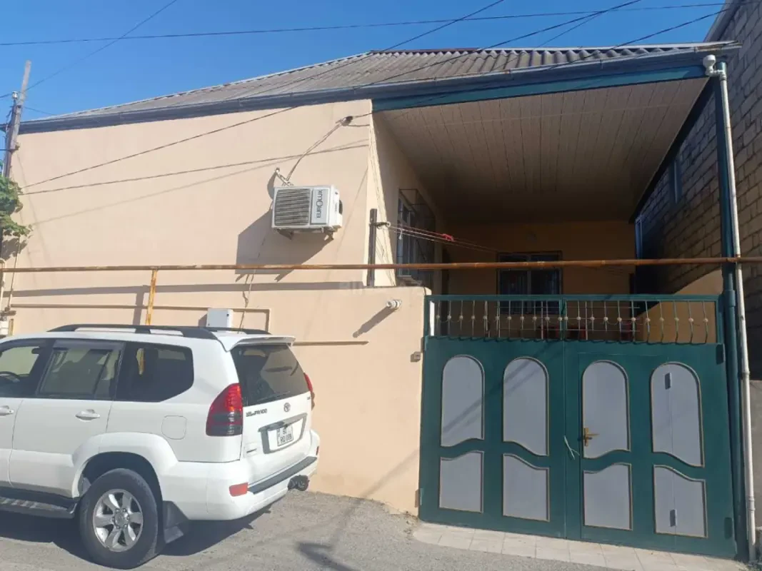 Satılır 3 otaqlı həyət evi 100 m²